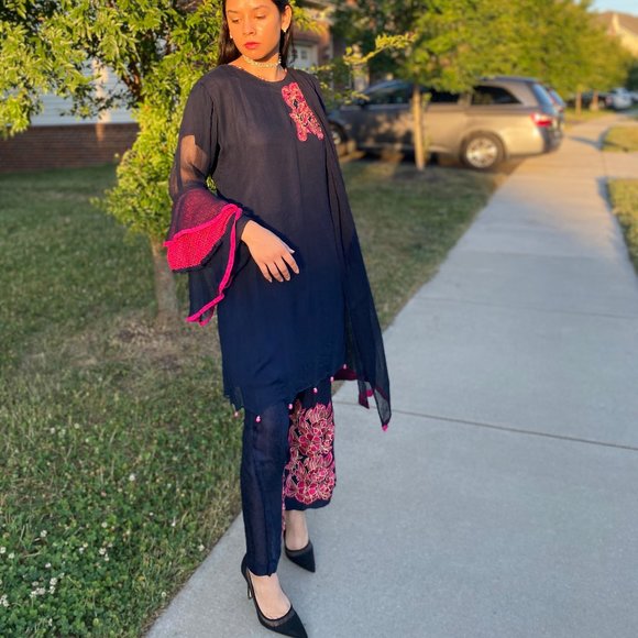 Navy Blue and Flowery Pink Shalwar Kameez - Picture 1 of 4